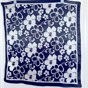 Black & white floral polyester square scarf